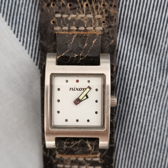 Nixon watch - Picture 2 of 3